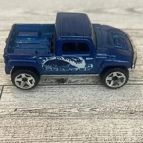 2004 Hot Wheels die cast Hummer H3T Concept Surf’s Up MISSING SURF BOARDS - Picture 1 of 9